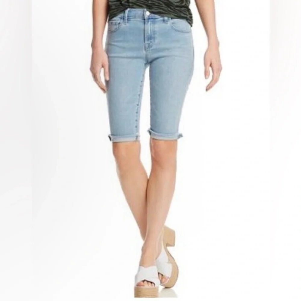 J Brand Women’s Mid Rise 811 Light Blue Denim Bermuda/Long Shorts Waist 29
